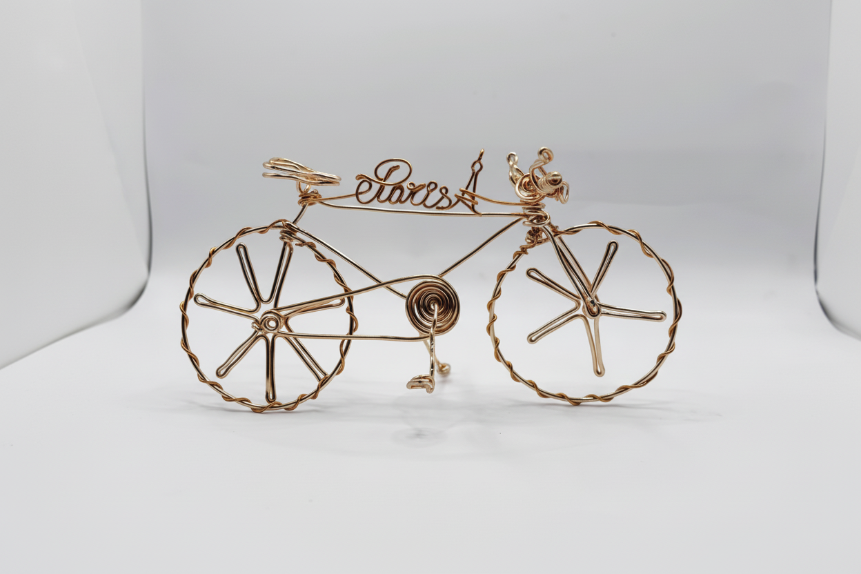Vélo Miniature en Fil Métallique – Sculpture Artisanale Unique