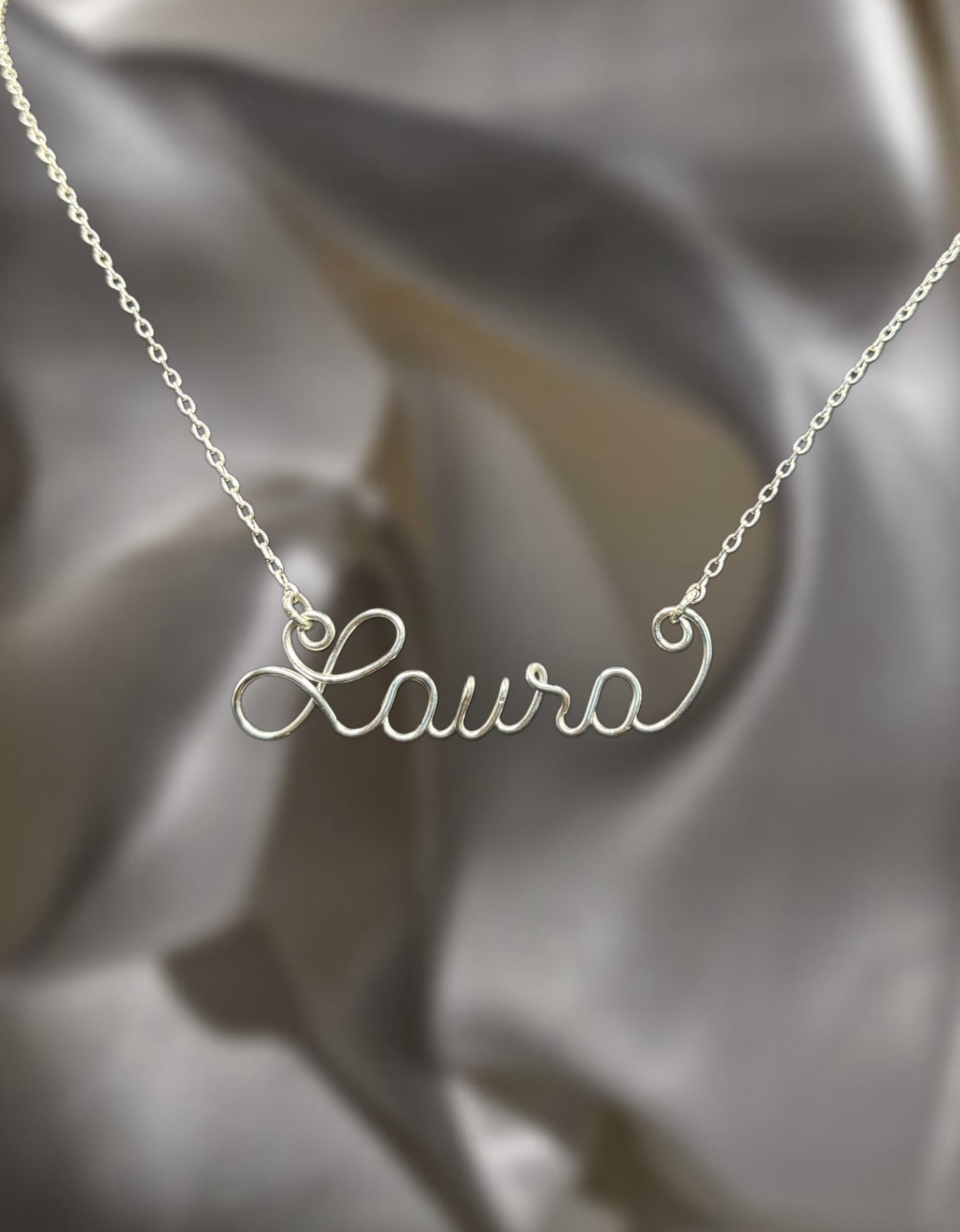 Un collier élégant et unique – Créé sur mesure avec amour et savoir-faire.
