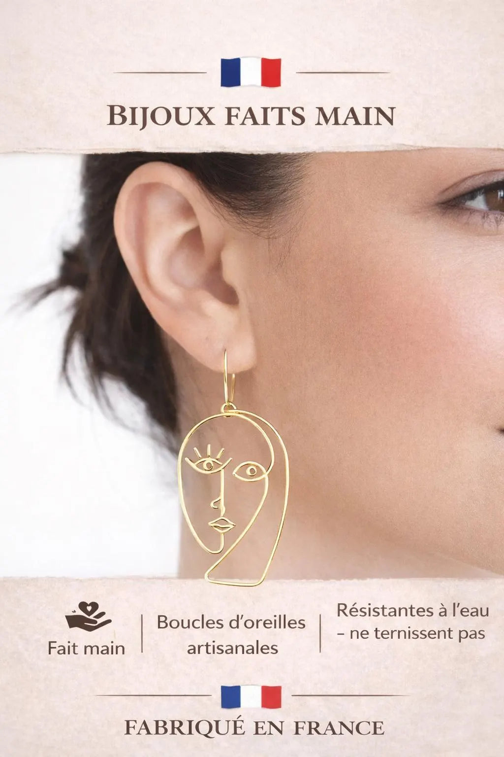 Boucles d’oreilles faites main en fil, style abstrait, mise en scène galerie luxe.