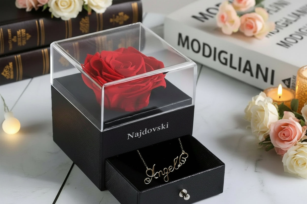 Collier artisanal en fil métallique – Personnalisation avec prénom et boîte cadeau.