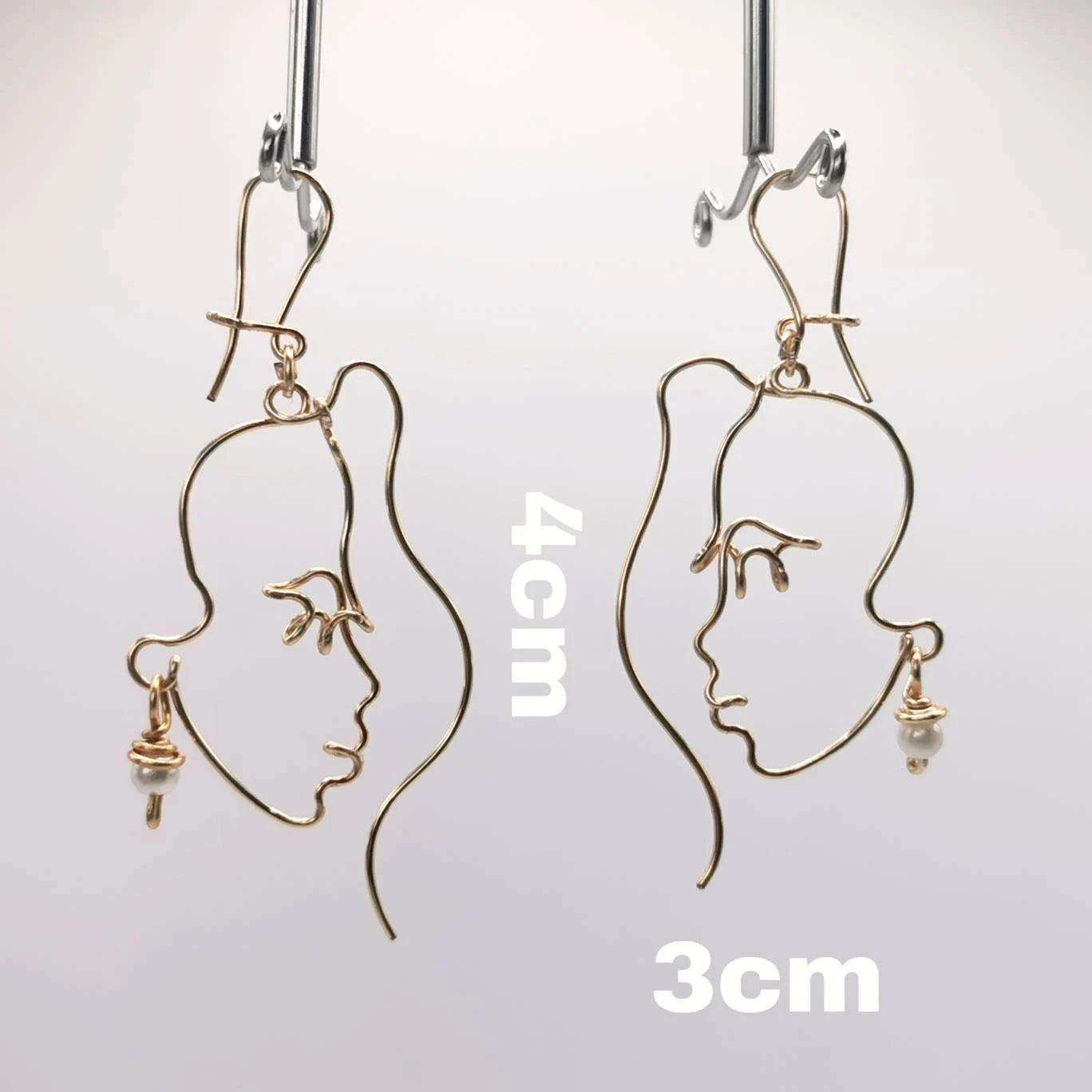 Boucles d’oreilles visage femme en fil – Bijou artisanal fait main