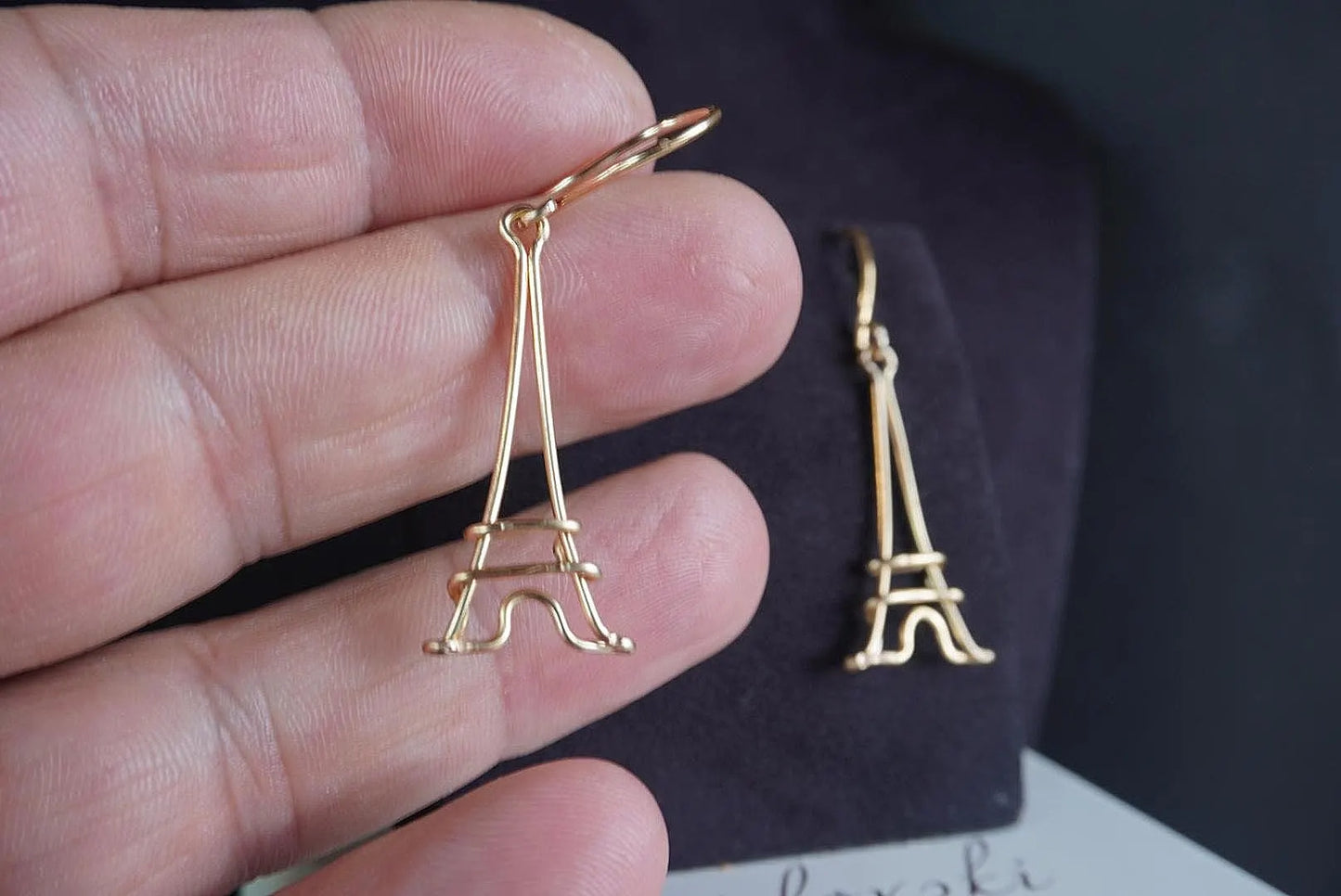 Boucles d’oreilles Tour Eiffel élégantes – Bijou inspiré de Paris