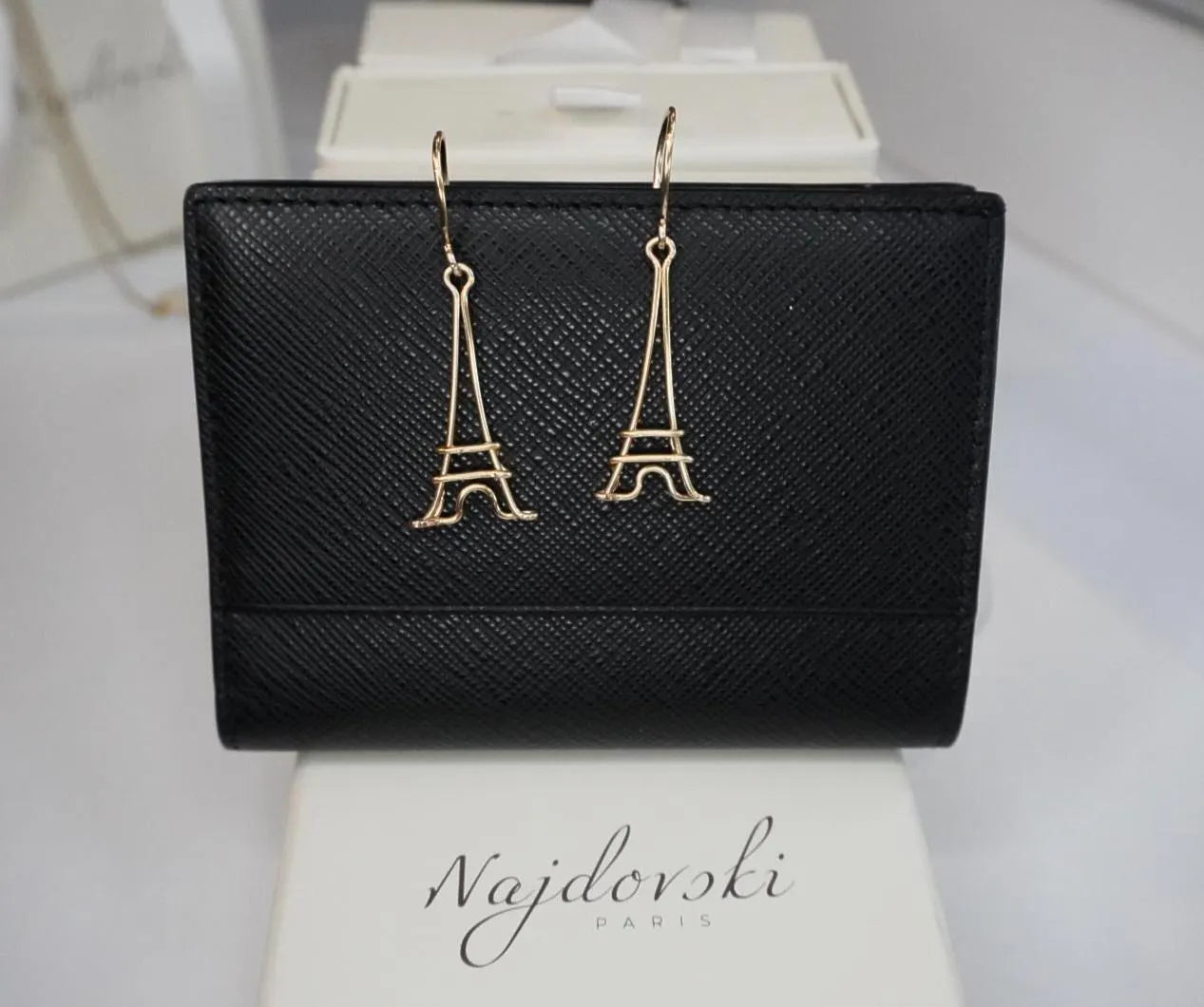 Boucles d’oreilles Tour Eiffel élégantes – Bijou inspiré de Paris