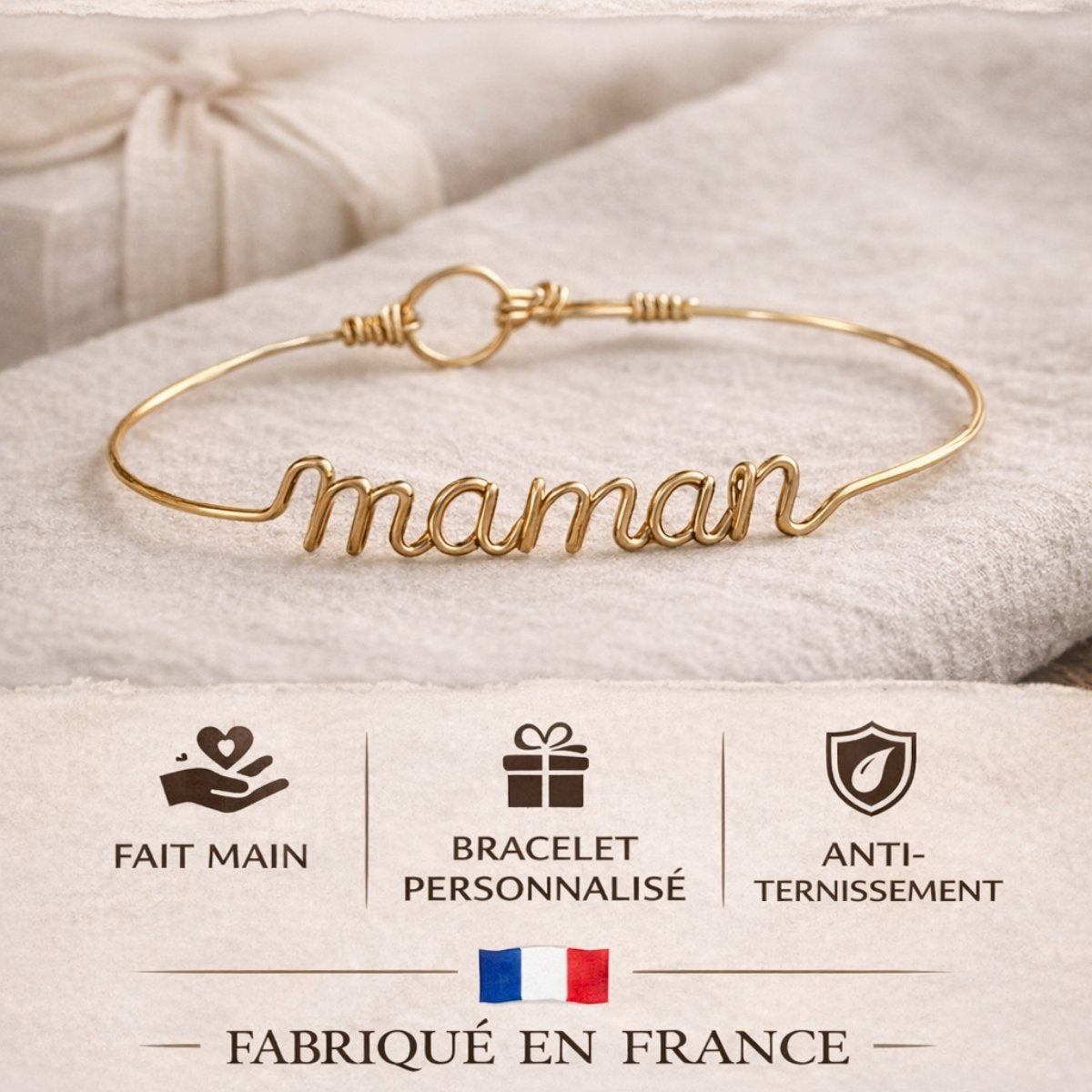 Packaging du bracelet prénom personnalisé avec boîte, certificat et carte de marque
