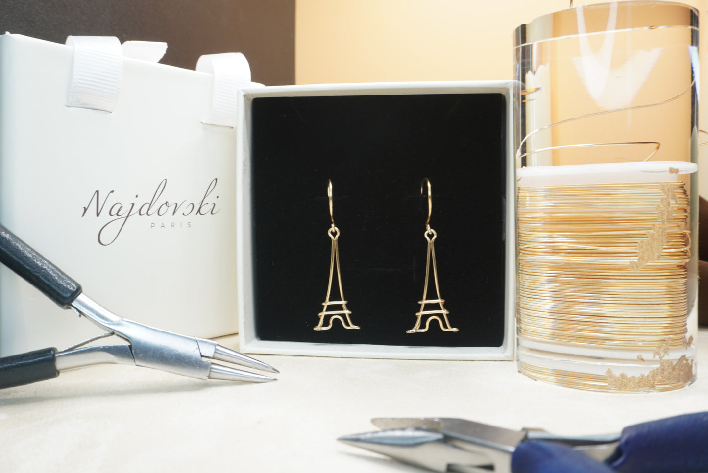 Boucles d’oreilles Tour Eiffel minimalistes